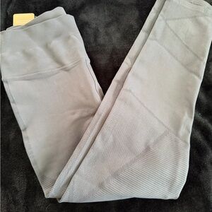 NUX Shapeshifter 7/8 Gray Leggings